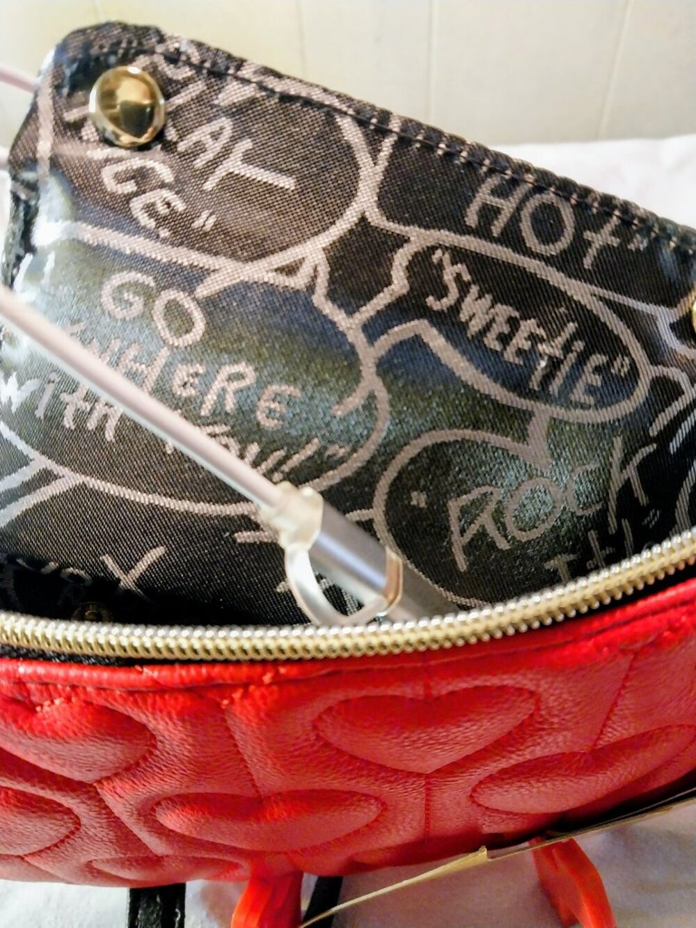 NWT Betsey Johnson Charging Crossbody Wristlet - Picture 6 of 8